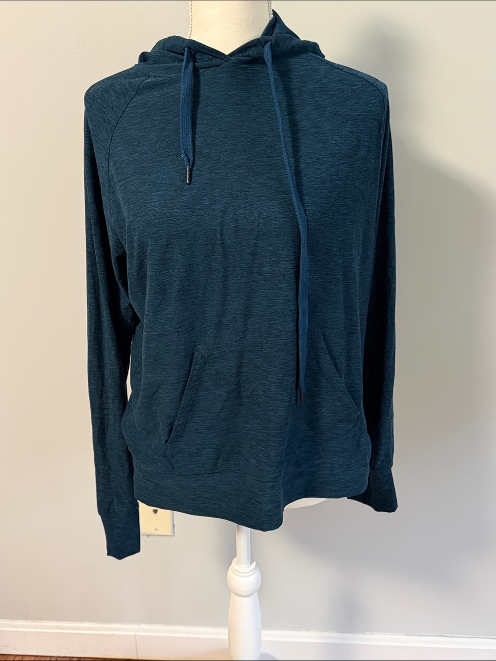Kyodan woman’s Teal Hooded light weight sweater  L